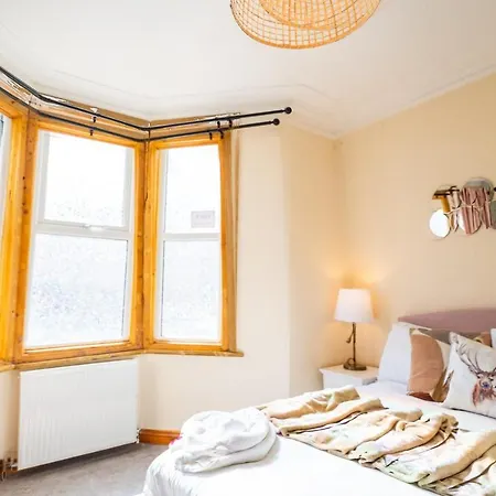 Appartement Stylish Retreat - 2-bedroom In Easton